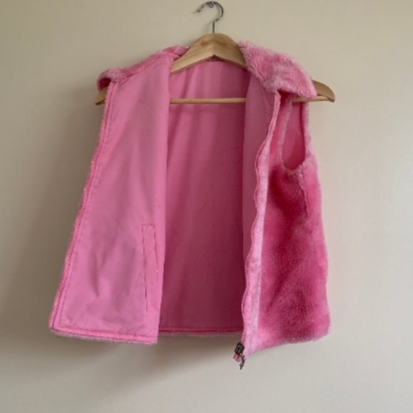 Sparkly Fluffy Vest - Picture 4 of 8